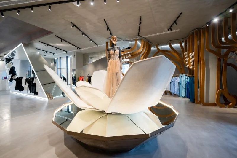 Mwaz Riyadh, sculptural centrepiece installation